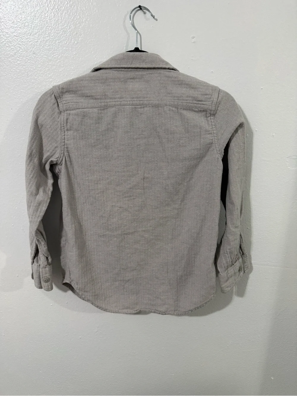 GAP Boys Button-Down Shirt in Light Gray
